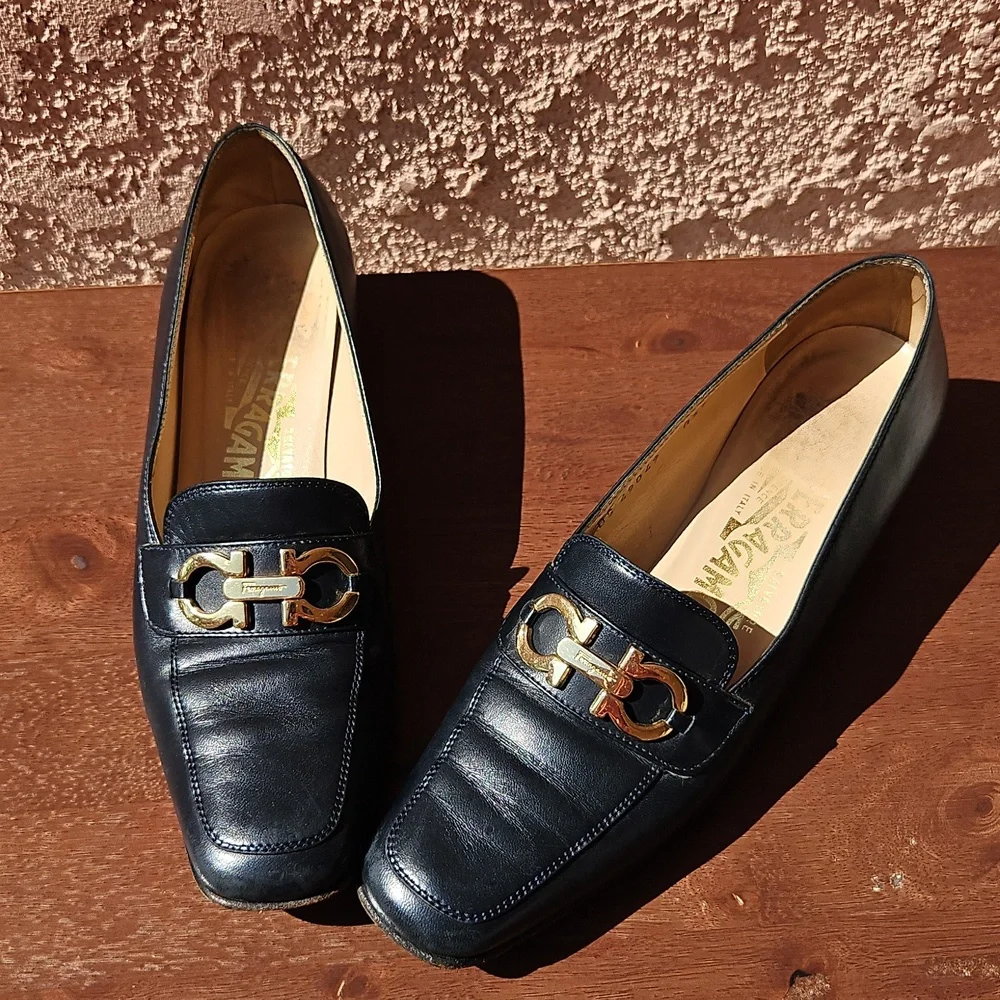 Salvatore Ferragamo Gancini Navy Leather Loafers Size 8 - Picture 13 of 14